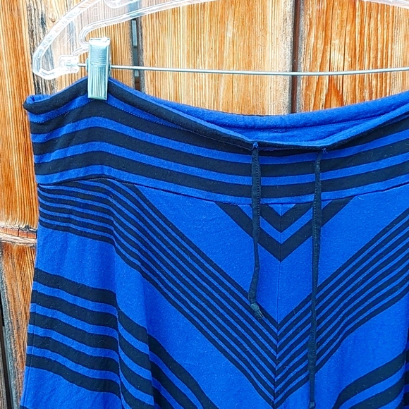 Le chateau midi Chevron print skirt - Picture 2 of 5